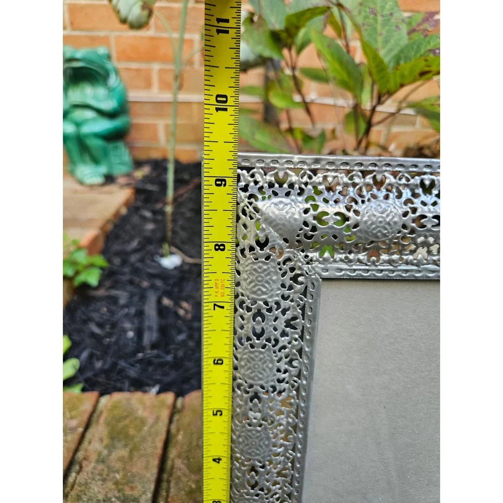 Silver Tone Aluminum Ornate Picture Frame 3.5